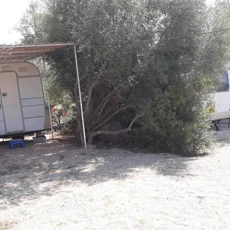 Su Pinnetu Campsite